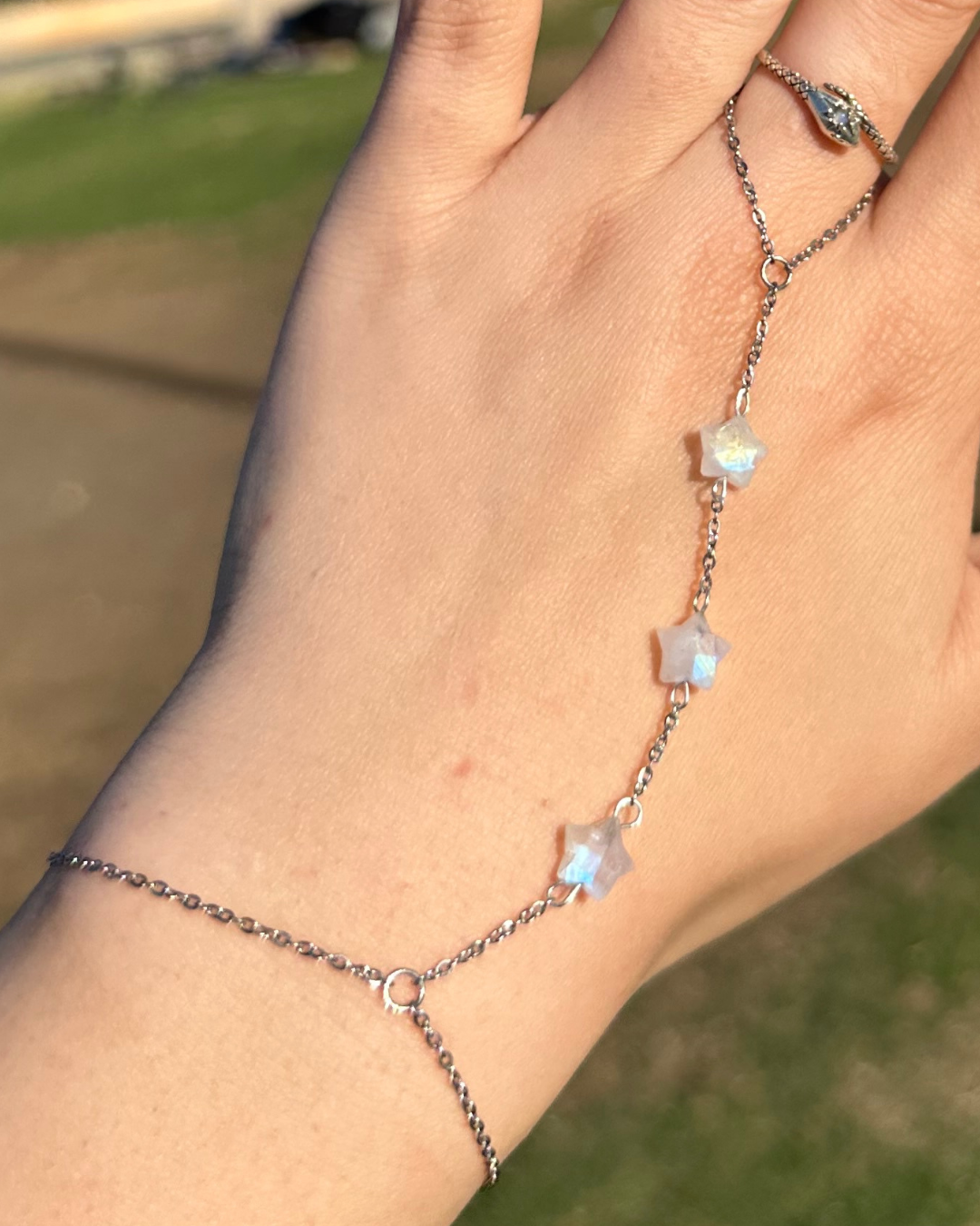 Constellation's Kiss Handchain in Silver