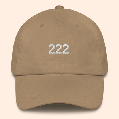 Sombrero de números de ángeles 222