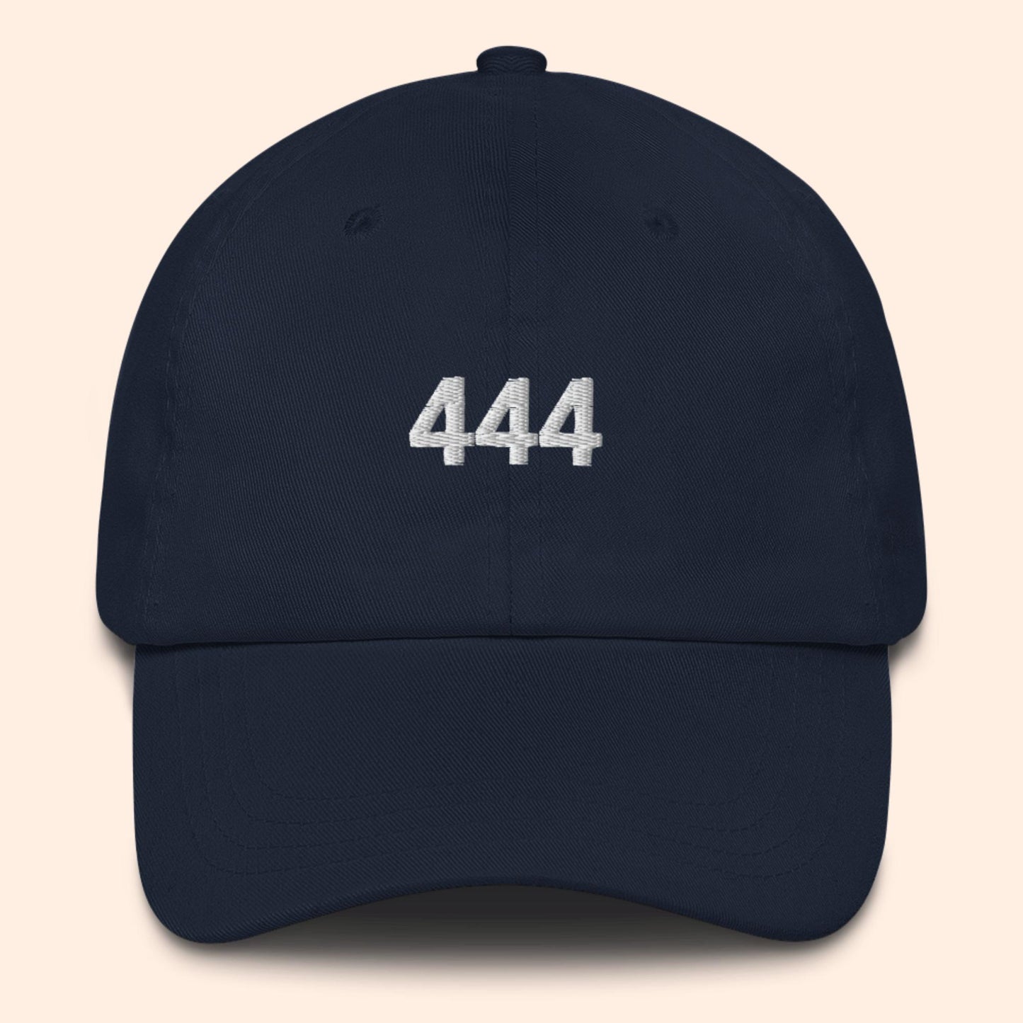 Sombrero con número de ángel 444