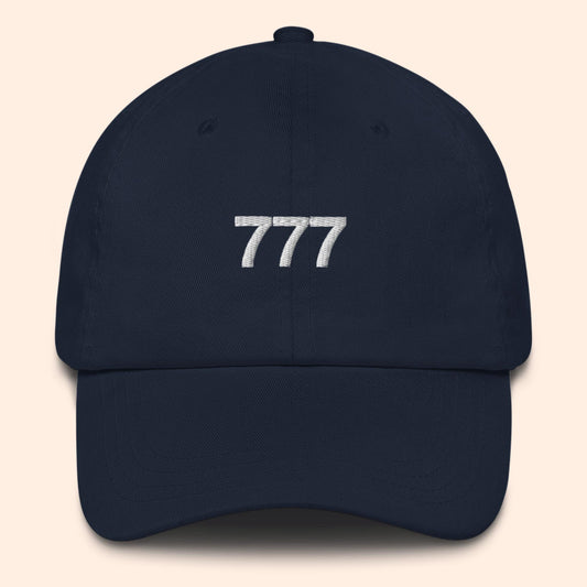 Sombrero con número de ángel 777
